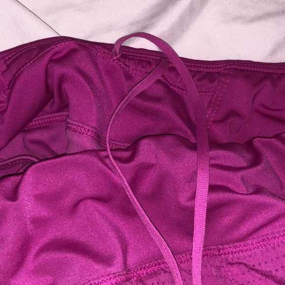 🌸 NIKE  DRI FIT HOT PINK SHORT - Picture 4 of 4